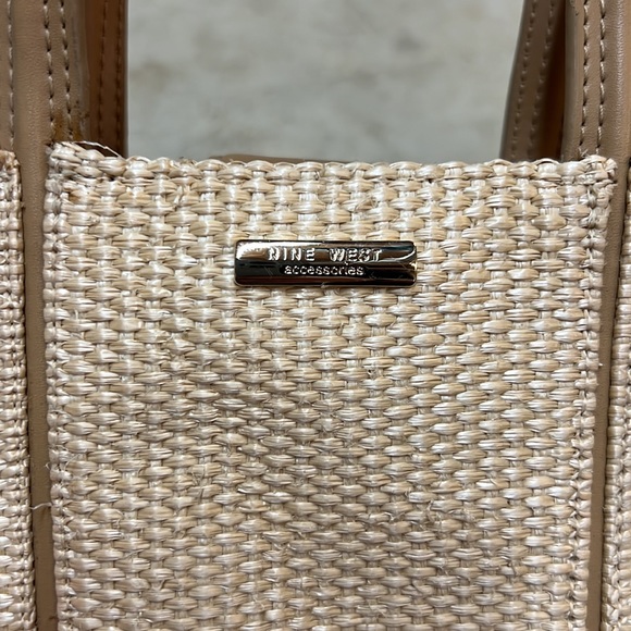 Handbag - Picture 7 of 7